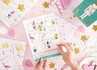 Weihnachtsaufkleber Wichtel rosa 26 Stück auf Blisterkarte in der Verwendung beim Verzieren von Geschenken