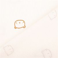 92888-Waffeljersey-Jersey-Stoff-Baumwolle-Baerchen-wollweiss-1-45m-Breite-IMG-0805.jpg Waffeljersey aus Baumwolle mit kleinen braunen Bärchenmotiven auf wollweißem Hintergrund, weich und elastisch, 145 cm Breite - mit Rueckseite