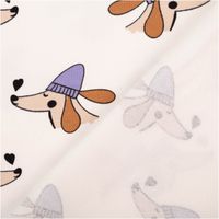 French Terry Sommersweat mit Digitaldruck von Dackelmotiven mit lilafarbenen Mützen und kleinen Herzen auf wollweißem Hintergrund, weich und elastisch, 148 cm Breite - mit Rueckseite