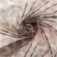 92897-Tuellstoff-Leo-braun-----transparenter-Netzstoff-mit-Leopardenmuster--1-50-m-Breite-IMG-0767.jpg Tüllstoff mit Leopardenmuster in Braun und Grau, transparenter Netzstoff mit feiner Struktur, 150 cm Breite - kunstvoll eingedreht in Falten