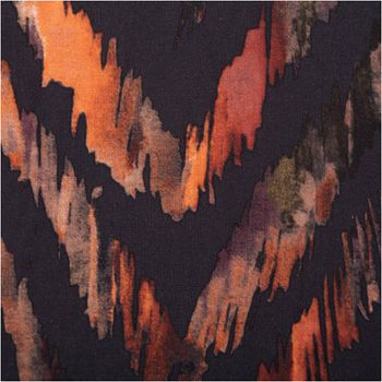 Viskose Popeline Stoff mit abstraktem Zickzack-Muster in dunklem Grau und warmen Orange-, Rot- und Brauntönen, 145 cm Breite - Nahaufnahme