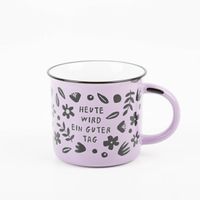 92935-Tasse-Vintage-Heute-wird-ein-guter-Tag-Keramik-im-Emaille-Look-400ml-von-Grafik-Werkstatt-IMG-0470.jpg Fliederfarbene Vintage-Tasse im Emaille-Look von Grafik Werkstatt mit Blumenillustrationen und Schriftzug „Heute wird ein guter Tag“, Keramik, 400 ml - Vollansicht