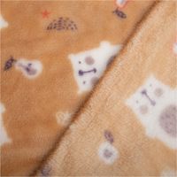93024-Fleecestoff-Baerchen-mit-Birne-und-Apfel-beige-----kuschelweich--1-45-m-Breite-IMG-2195.jpg Beiger, kuschelweicher Fleecestoff, präsentiert mit weißen Bärchen, Äpfeln, Birnen und kleinen Motiven als kindliches Design, 1,45 m breit - mit Rueckseite