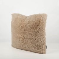 Zweiseitiges Kuschelkissen, 45x45 cm, Farbe Dove White, eine Seite flauschiger Plüsch, andere glatter Velours, quadratisch, weiches Wohnkissen mit dezenter Struktur - Vollansicht