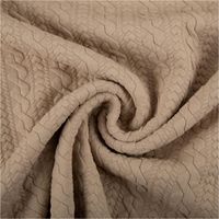 93055-Strickstoff-Zopfmuster-beige-elastischer-Winterstrick-150-cm-Breite-IMG-1626.jpg Elastischer Strickstoff mit Zopfmuster in Beige – weicher, wärmender Winterstrick mit plastischer Struktur, perfekt für stilvolle Pullover, Strickkleider oder gemütliche Heimtextilien - kunstvoll eingedreht in Falten