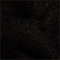 93060-Teddystoff-Boucle-uni-schwarz-150-cm-Breite-IMG-4751.jpg Kuscheliger Teddystoff Bouclé in tiefem Schwarz, ideal für wärmende Kleidung, weiche Decken oder trendige Accessoires. Mit 150 cm Breite bietet der strukturierte Stoff viel Spielraum für kreative Nähprojekte - stilvoll drapiert