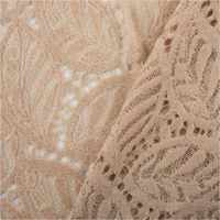 Feine Spitze mit Chenille-Blätterdessin in zartem Beige – edel strukturiert und halbtransparent, perfekt für festliche Mode, Brautaccessoires oder elegante Dekorationen - mit Rueckseite