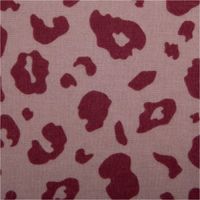 Baumwollflanell Stoff in Rosa mit pinkem Leo-Muster – kuschelig weich, wärmend und ideal für modische Pyjamas, Bettwäsche oder kreative Nähideen - Nahaufnahme