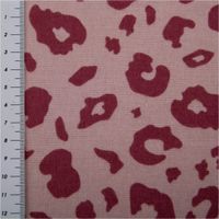 Baumwollflanell Stoff in Rosa mit pinkem Leo-Muster – kuschelig weich, wärmend und ideal für modische Pyjamas, Bettwäsche oder kreative Nähideen - mit Massband
