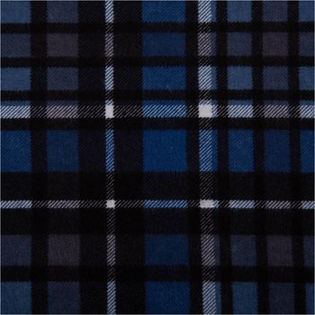 Baumwollflanell Stoff mit klassischem Karomuster in Blau-, Schwarz- und Weißtönen – weich, warm und ideal für Hemden, Pyjamas oder Winterdekorationen - Nahaufnahme