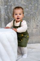 93120-Strickstoff-aus-100--Baumwolle-in-Ivory-135cm-Breite--25400-151-6.jpg Baby mit Langarmshirt aus Strickstoff Baumwolle Ivory, Heavy Knit, weich, uni, Breite ca. 135 cm