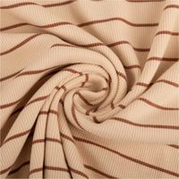 93207-Jersey-Stoff-Rippjersey-Baumwolle-Streifen-hellbeige-braun-1-20m-Breite-IMG-2593.jpg Jersey Rippjersey aus Baumwolle mit feiner Rippstruktur. Das Streifenmuster in Hellbeige und Braun hat eine Breite von 1,20m - kunstvoll eingedreht in Falten
