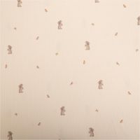 93211-Jersey-Stoff-Rippjersey-Baumwolle-Hase-Rotkehlchen-Schmetterling-wollweiss-1-20m-Breite-IMG-2422.jpg Wollweißer Rippjersey aus Baumwolle, präsentiert mit zarten Motiven von Hase, Rotkehlchen und Schmetterling als weicher Stoff, 1,20 m breit - Vollansicht