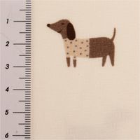 93222-Jersey-Stoff-Baumwolljersey-Hunde-wollweiss-braun-1-50m-Breite-IMG-2524.jpg Baumwolljersey Stoff Hunde, Dackel Motiv wollweiß braun. Das Muster zeigt charmante Dackel mit Pullovern. Der Jersey hat eine Breite von 1,50m - mit Massband