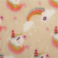93265-Fleecestoff-Einhoerner-Regenbogen-beige-rosa-1-45-m-Breite-IMG-3027.jpg Weicher Fleecestoff für kuschelige Projekte. Das bezaubernde Einhörner-Muster mit Regenbogen und Sternen ist in sanften Rosa- und Beigetönen gehalten und 1,45 Meter breit - Nahaufnahme