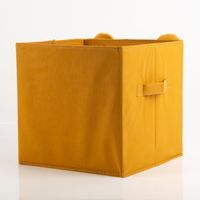 93309-Aufbewahrungsbox-Loewe-faltbar-mit-Henkeln-braun-29x29x29cm-IMG-3487.jpg Diese praktische Aufbewahrungsbox in faltbarem Design zeigt ein charmantes Löwen-Gesicht mit aufgesetzten Ohren auf einem warmen, senfbraunen Untergrund. Die Box von Atmosphera bietet mit 29 x 29 x 29 cm idealen Stauraum für das Kinderzimmer - Rueckseite
