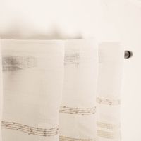 93323-Gardine-mit-Schlaufenband-Voile-Boucle-Streifen-Wollweiss-Natur-140x245cm-IMG-6726.jpg Gardine mit Schlaufenband Voile Bouclé-Streifen Wollweiß Natur 140x245cm - oberes Ende