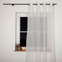 Die hochwertige Gardine mit Ösen Voile Bouclé-Dessin Wellen Wollweiß Natur 140x245cm besticht durch ihr elegantes Wellenmuster für helle, luftige und stilvolle Akzente in Ihrem Zuhause - bei Nacht