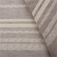 Gardinenstoff Voile in Taupe mit wollweißen Bouclé-Streifen; der strukturierte, halbtransparente Stoff präsentiert dezente Linienakzente und misst 160 cm Breite - mit Rueckseite