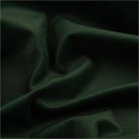 93345-Samt-Stoff-Polsterstoff-Vorhangstoff-petproof-non-flammable-dunkelgruen-140cm-Breite-IMG-3255.jpg Dunkelgrüner Samt-Polsterstoff präsentiert mit weicher Oberfläche, petproof und schwer entflammbar, ideal für Vorhänge und Möbel, 140 cm breit - stilvoll drapiert