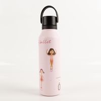 Die hochwertige Trinkflasche Marta Munté Ballet von Runbott in Rosa überzeugt durch ihre innovative EverTaste® Keramikbeschichtung. Mit 600 ml Fassungsvermögen ist sie geschmacksneutral, BPA-frei und absolut auslaufsicher - Nahaufnahme