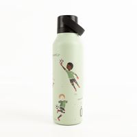 Die hochwertige Trinkflasche Marta Munté Football von Runbott in Mintgrün überzeugt durch ihre innovative EverTaste® Keramikbeschichtung. Mit 600 ml Fassungsvermögen ist sie geschmacksneutral, BPA-frei und absolut auslaufsicher - von der Seite
