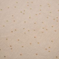 93407-SCHoeNER-LEBEN--Tischlaeufer-aus-Baumwoll-Canvas-in-Natur-mit-Goldpunkten-40x160cm-IMG-3521.jpg Nahaufnahme des Baumwoll-Canvas Stoffes in Natur mit goldenen Punkten.