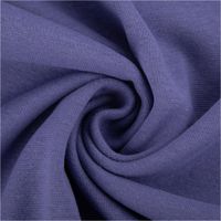 93412-Buendchenstoff-Schlauchware-Organic-Bio-fein-lavender-35cm-Breite-IMG-3680.jpg Gedrehter Bündchenstoff Schlauchware Organic Bio fein in Lavender, 35 cm breit, veranschaulicht Dehnbarkeit, Stofffall und hochwertige Bio-Qualität für Näharbeiten