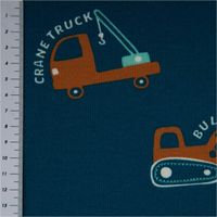 93500-Sweatstoff-Soft-Sweat-aus-Baumwolle-Baufahrzeuge-petrol--orange-1-48m-Breite-IMG-3941.jpg Hochwertiger Soft Sweat aus Baumwolle mit coolen Baufahrzeugen wie Kränen und Lastwagen in Türkis und Orange auf petrolfarbenem Grund. Der Stoff ist 1,48 m breit und ideal für gemütliche Kinderkleidung - mit Massband