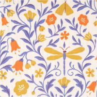 93537-Musselin-Stoff-Baumwolle-Scarabee-Blumenranken-Schmetterlinge-ecru-blau-gelb-1-30m-Breite-IMG-6084.jpg Nahaufnahme Baumwoll-Musselin mit Blumenranken, Schmetterling und Libelle in Blau und Gelb
