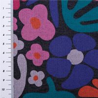 93593-Sweatstoff-Melange-Blumen-Blueten-abstrakt-dunkelblau-rosa-rot-1-38m-Breite-IMG-4202.jpg Dieser hochwertige Sweatstoff in Dunkelblau begeistert durch sein modernes Melange-Muster mit abstrakten Blumen und Blüten in leuchtendem Rosa und Rot. Der Stoff ist 1,38 m breit und ideal für modische Bekleidungsprojekte - mit Massband