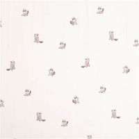 Der hochwertige Bio Jersey Stoff Baumwolljersey Waschbären wollweiß 1,50m Breite besticht durch sein niedliches Tiermotiv. Ideal für bequeme Baby- und Kinderbekleidung sowie weiche, hautfreundliche Accessoires - Vollansicht