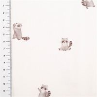 Der hochwertige Bio Jersey Stoff Baumwolljersey Waschbären wollweiß 1,50m Breite besticht durch sein niedliches Tiermotiv. Ideal für bequeme Baby- und Kinderbekleidung sowie weiche, hautfreundliche Accessoires - mit Massband