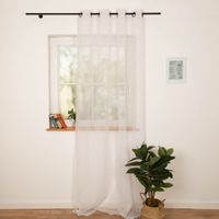 93655-Vorhang-oesenvorhang-Leo-Voile-halbtransparent-weiss-beige-140x260cm-IMG-8511.jpg Vorhang Ösenvorhang Leo Voile halbtransparent weiß beige 140x260cm besticht durch dezentes Design für luftige, gemütliche und stilvolle Akzente an Ihren Fenstern in Ihrem Zuhause - Vollansicht am Fenster