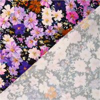 Der hochwertige Viskose Stoff für Bekleidung Blumen lila 140cm Stoffbreite besticht durch ein dichtes Blütenmeer in verschiedenen Violett-, Pink- und Orangetönen auf dunklem Grund. Ein fließendes Material für kreative Nähprojekte - mit Rueckseite