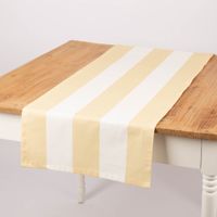 Tischläufer aus Baumwolle mit Streifen Vanille Ecru 40x160 cm von SCHÖNER LEBEN auf Holztisch dekoriert