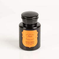 93737-Duftkerze-Sojakerze-Apothecary-Noir-Baltic-Ember-226gr-von-Paddywax-IMG-5747.jpg Die hochwertige Duftkerze Sojakerze Apothecary Noir Baltic Ember 226gr von Paddywax besticht durch ihr elegantes, glänzend schwarzes Apothekerglas mit bernsteinfarbenem Etikett. Ein luxuriöser Blickfang für Ihr Zuhause - Vollansicht