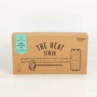 93748-BBQ-Lovers-Kit-mit-Fleischthermometer-und-Klopfer-von-Gentlemen--s-Hardware-IMG-5823.jpg Das hochwertige BBQ Lovers Kit mit Fleischthermometer und Klopfer von Gentlemen's Hardware besticht durch seine rustikale Geschenkbox inklusive Fleischzartmacher. Ein ideales Set für Grillmeister - Vollansicht
