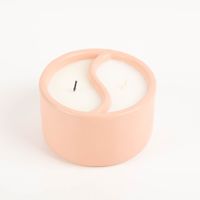 93755-Duftkerze-Sojakerze-Yin-Yang-Dusty-Pink-Cactus-Flower-Watermint-311gr-im-Keramiktopf-von-Paddywax-IMG-5980.jpg Hochwertige Duftkerze Sojakerze Yin-Yang Dusty Pink Cactus Flower/Watermint 311gr im Keramiktopf von Paddywax vereint frische Düfte in einem stilvollen, zweigeteilten Design - von oben