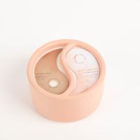 93755-Duftkerze-Sojakerze-Yin-Yang-Dusty-Pink-Cactus-Flower-Watermint-311gr-im-Keramiktopf-von-Paddywax-IMG-5981.jpg Hochwertige Duftkerze Sojakerze Yin-Yang Dusty Pink Cactus Flower/Watermint 311gr im Keramiktopf von Paddywax vereint frische Düfte in einem stilvollen, zweigeteilten Design - mit Verpackungsinformationen
