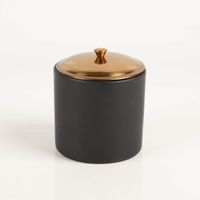 93765-Duftkerze-Sojakerze-Hygge-Black-Bergamot-und-Mahagoni-425g-mit-3-Dochten-im-Keramiktopf-mit-Metalldeckel-von-Paddywax-IMG-5620.jpg Paddywax Hygge Duftkerze aus schwarzem Keramiktopf mit Kupferdeckel, Sojakerze 425 g, Bergamot & Mahagoni