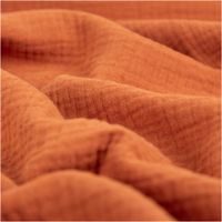 93792-Musselin-Stoff-Bio-Baumwolle-einfarbig-Cognac-Braun-1-30m-Breite-IMG-7345.jpg Dieser hochwertige Musselin Stoff Bio Baumwolle einfarbig Cognac Braun 1,30m Breite besticht durch seine weich gecrashte Struktur in einem warmen, erdigen Cognacton. Ein natürliches Bio-Material - stilvoll drapiert