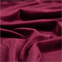 93844-Stretchsamt-Samtstoff-dunkelrot-einfarbig-1-5-m-breit-IMG-7520.jpg Dieser hochwertige Stretchsamt Samtstoff dunkelrot einfarbig 1,5 m breit besticht durch seine herrlich weiche, schimmernde Oberfläche in einem edlen, tiefen Weinrot. Ein luxuriöser, dehnbarer Stoff - stilvoll drapiert