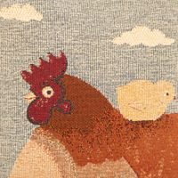 93914-SCHoeNER-LEBEN--Gobelin-Kissenhuelle-Henne-mit-Kueken-beige-42x42cm-IMG-8115.jpg Detailaufnahme der Gobelin Kissenhülle Henne mit Küken 42x42 cm, sichtbar strukturierte Gobelin-Webart mit fein gewebtem Tiermotiv.