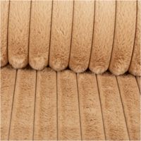 93921-Kunstfell-Breitcord-einfarbig-braun-1-55m-Stoffbreite-IMG-8182.jpg Der hochwertige Kunstfell Breitcord einfarbig braun 1,55m Stoffbreite besticht durch seine extrem weiche Haptik und die markante Streifenoptik für luxuriöse, gemütliche und individuelle Nähprojekte - ausgerollt und glatt liegend