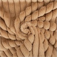 93921-Kunstfell-Breitcord-einfarbig-braun-1-55m-Stoffbreite-IMG-8188.jpg Der hochwertige Kunstfell Breitcord einfarbig braun 1,55m Stoffbreite besticht durch seine extrem weiche Haptik und die markante Streifenoptik für luxuriöse, gemütliche und individuelle Nähprojekte - kunstvoll eingedreht in Falten