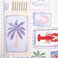 94031-Canvas-Baumwollstoff-Maritim-Sommer-Patchwork-weiss-blau-rot-138cm-Stoffbreite-IMG-8504-157.jpg Canvas Baumwollstoff Maritim Sommer Patchwork weiß blau rot 138cm Stoffbreite besticht durch abwechslungsreiches Meeres-Design für sommerliche, bequeme und stilvolle Nähprojekte in Ihrem Zuhause - Nahaufnahme mit Massband