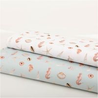94034-Canvas-Baumwollstoff-Seepferdchen-Seestern-Muscheln-weiss-138cm-Stoffbreite-IMG-8504-146.jpg Canvas Baumwollstoff Seepferdchen Seestern Muscheln weiß 138cm Stoffbreite besticht durch maritimes Design für sommerliche, bequeme und stilvolle Nähprojekte in Ihrem Zuhause - in Szene gesetzt