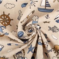 Dekostoff Leinenlook Nautical Doodle natur blau, weich fallend drapiert, zeigt Stoffstruktur und maritimes Muster