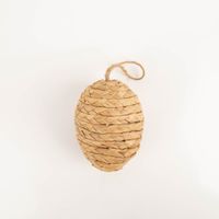 94060-Dekohaenger-Ostereier-3er-Set-natur-von-Boltze--IMG-9125.jpg Rustikales 3er-Set Dekohänger in Ei-Form von Boltze. Die kunstvoll geflochtene Naturfaser verleiht diesen Ostereiern eine besonders authentische Haptik und bringt gemütlichen Landhaus-Charme in deine Frühlingsdekoration - Vollansicht